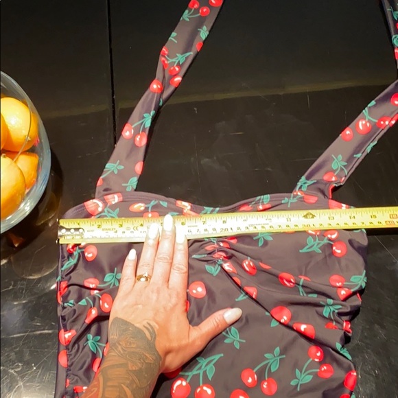 Pin-up cherries swimsuit - Picture 8 of 16